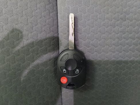 Used 2018 Ford Escape SE w/ SE Sync 3 Package image 32