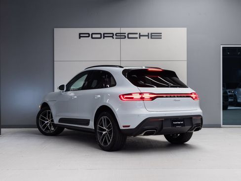 Certified 2026 Porsche Macan AWD/4WD image 5