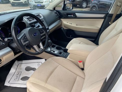 Used 2017 Subaru Outback 2.5i Premium AWD/4WD image 12