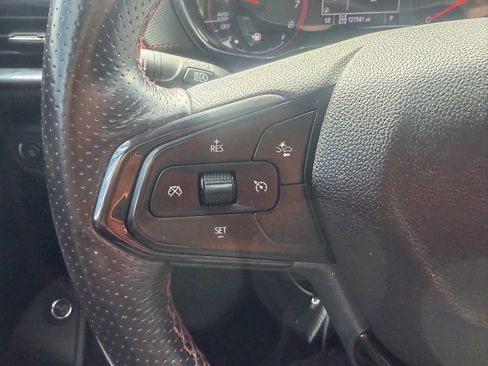 Used 2021 Chevrolet TrailBlazer RS w/ Sun and Liftgate Package AWD/4WD image 13