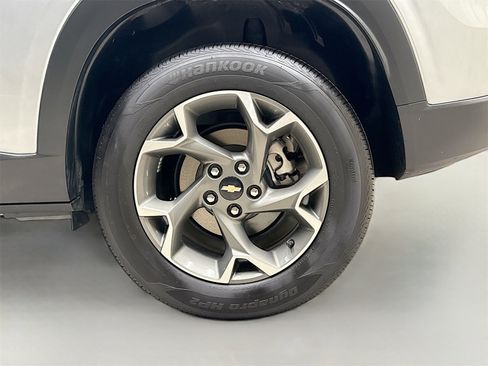 Certified 2024 Chevrolet Trax LT image 28