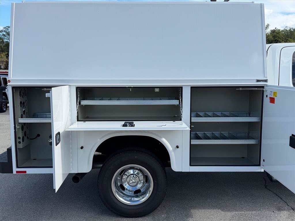 New 2026 RAM 3500 Tradesman AWD/4WD image 11