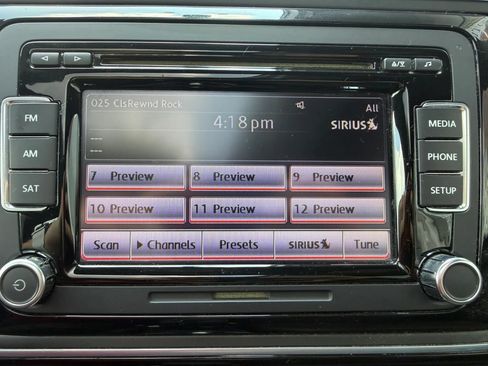 Used 2013 Volkswagen Beetle Turbo FWD image 18
