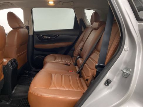 Used 2017 Nissan Rogue SL w/ SL Premium Package image 18