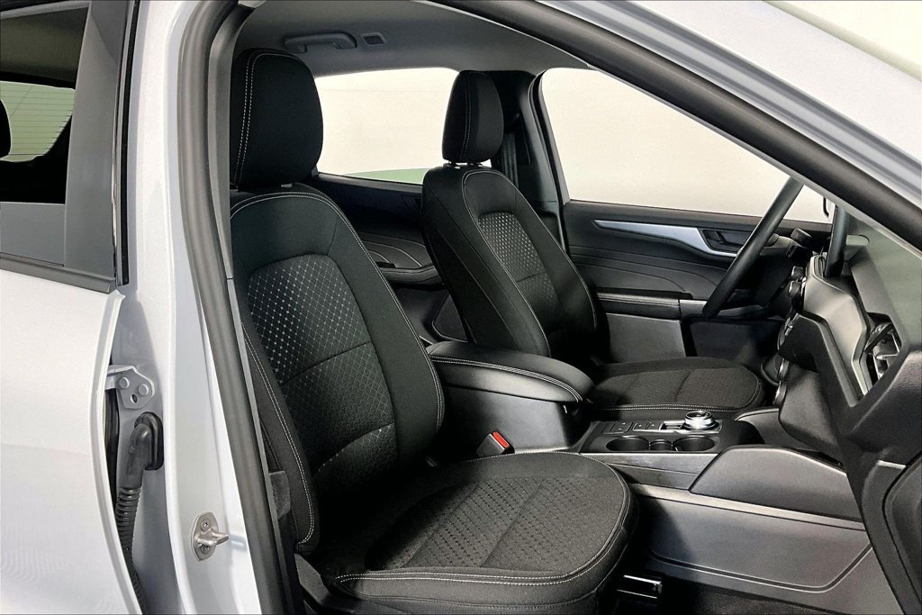 Certified 2026 Ford Escape Active FWD image 7
