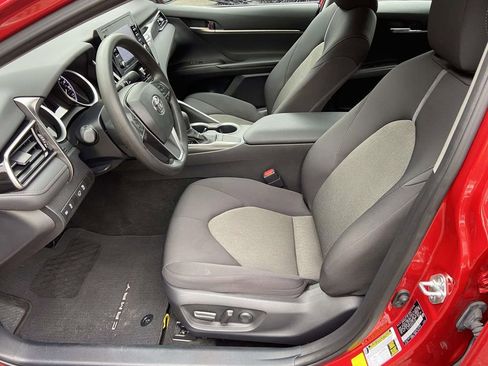 Used 2023 Toyota Camry LE image 17