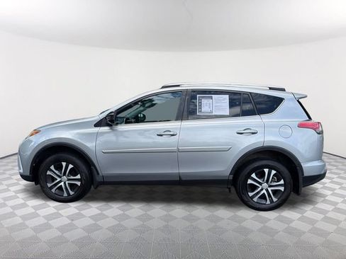 Used 2016 Toyota RAV4 LE FWD image 8