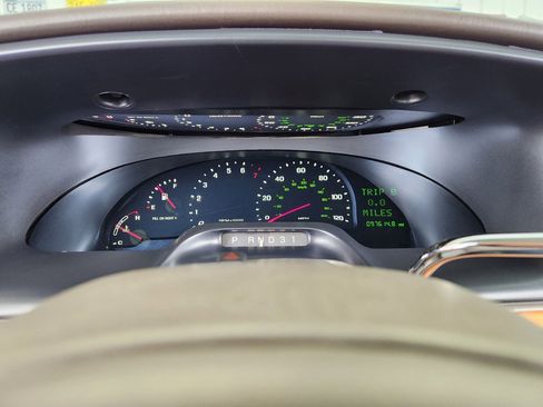 Used 2002 Lincoln Continental image 10