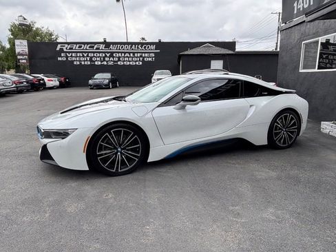 Used 2019 BMW i8 Coupe AWD/4WD image 16