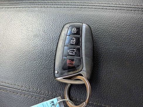 Used 2018 Hyundai Santa Fe Sport w/ 2.4L Value Package 02 FWD image 27