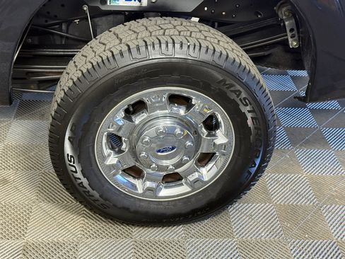 Used 2015 Ford F250 Lariat w/ Chrome Package image 5