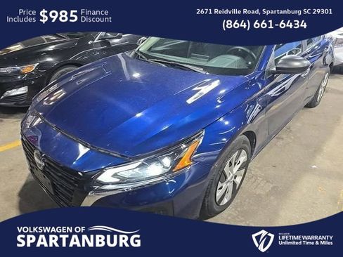 Used 2024 Nissan Altima 2.5 S image 1