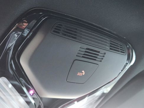 Used 2024 BMW X5 xDrive50e image 22