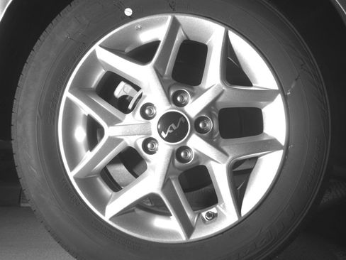 Used 2025 Kia Soul LX w/ LX Technology Package FWD image 15
