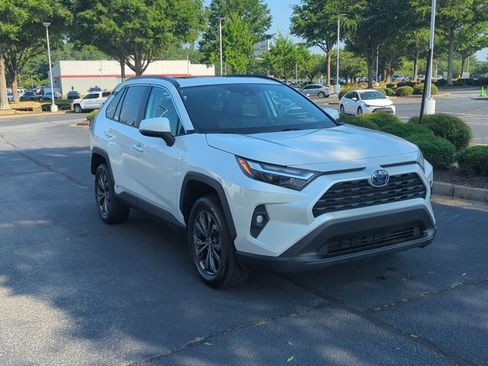 Used 2023 Toyota RAV4 XLE Premium AWD/4WD image 3