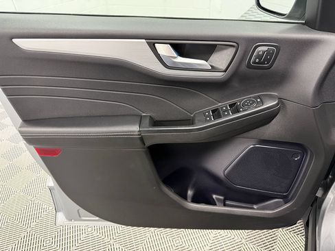 Used 2024 Ford Escape Platinum AWD/4WD image 9