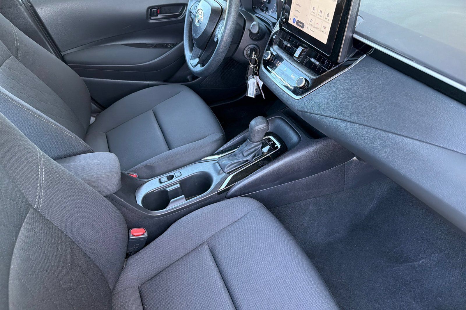 Used 2025 Toyota Corolla LE FWD image 19