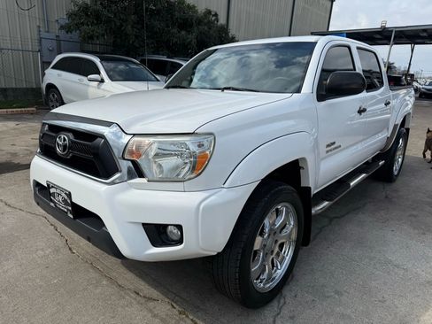 Used 2012 Toyota Tacoma PreRunner w/ SR5 Pkg image 3