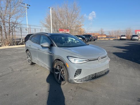 Used 2023 Volkswagen ID.4 S image 2