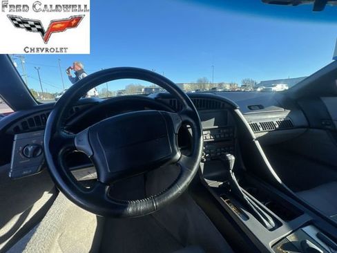 Used 1991 Chevrolet Corvette Convertible image 10