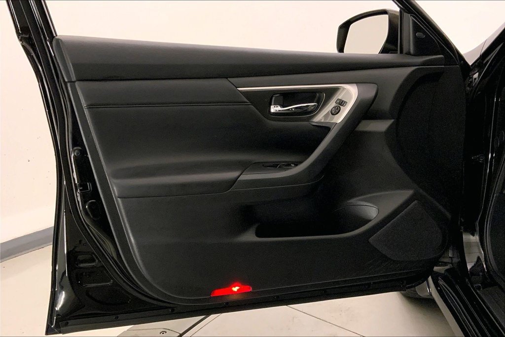 Used 2015 Nissan Altima 3.5 SL FWD image 24