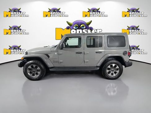 Used 2023 Jeep Wrangler Unlimited Sahara w/ Cold Weather Group AWD/4WD image 8