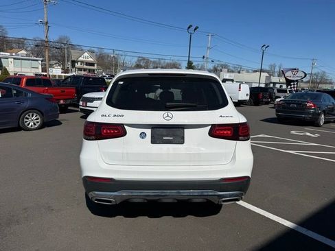 Used 2022 Mercedes-Benz GLC 300 4MATIC w/ Multimedia Package Lite image 4