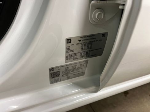 Certified 2021 GMC Sierra 1500 AT4 w/ AT4 Value Package image 24