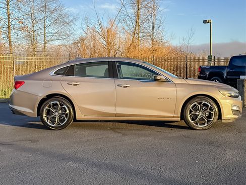 Used 2023 Chevrolet Malibu LT image 3
