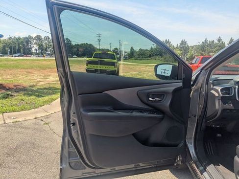 Used 2024 Nissan Murano SV FWD image 11