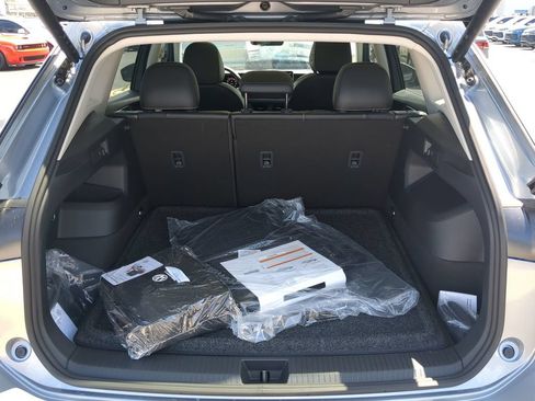 New 2026 Volkswagen Tiguan SE FWD image 9