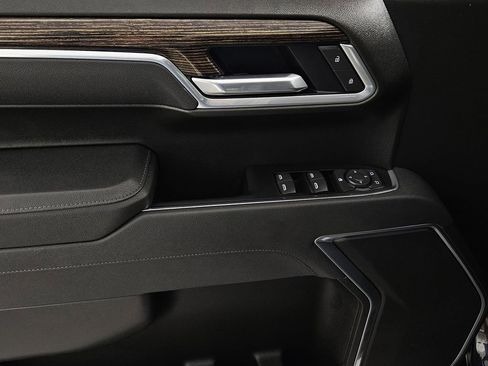 Used 2025 GMC Sierra 1500 Elevation image 25