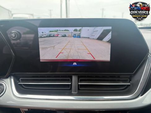 Used 2025 Chevrolet Trax LT w/ LT Convenience Package FWD image 19