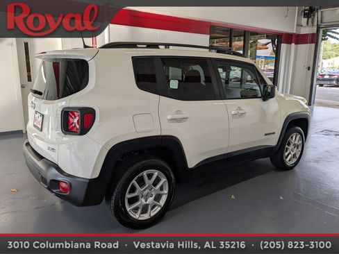 Used 2022 Jeep Renegade Latitude image 4