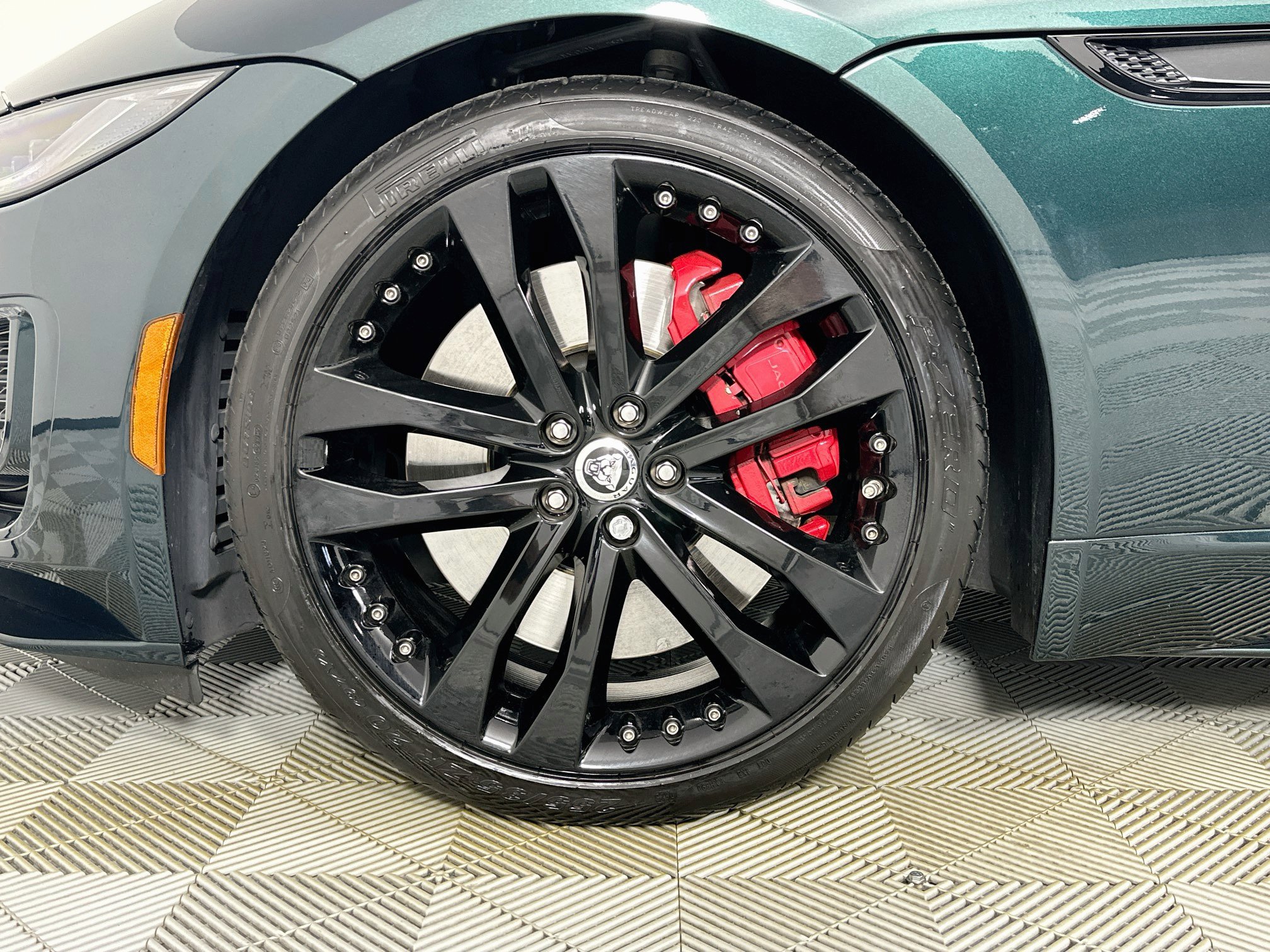 Used 2024 Jaguar F-TYPE R-Dynamic RWD image 9