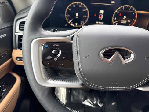 Certified 2025 INFINITI QX80 Sensory image 17