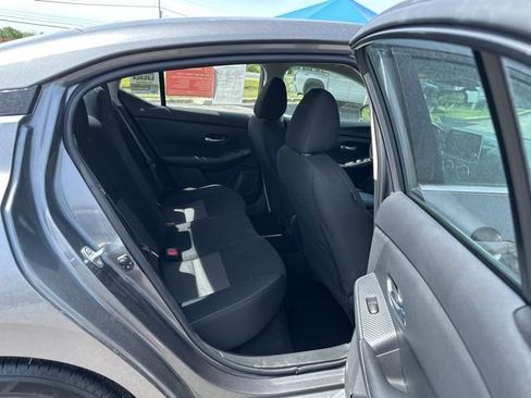 Used 2023 Nissan Sentra SV FWD image 18
