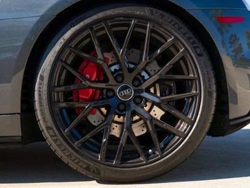 Used 2020 Audi R8 V10 w/ Carbon Exterior Package image 25