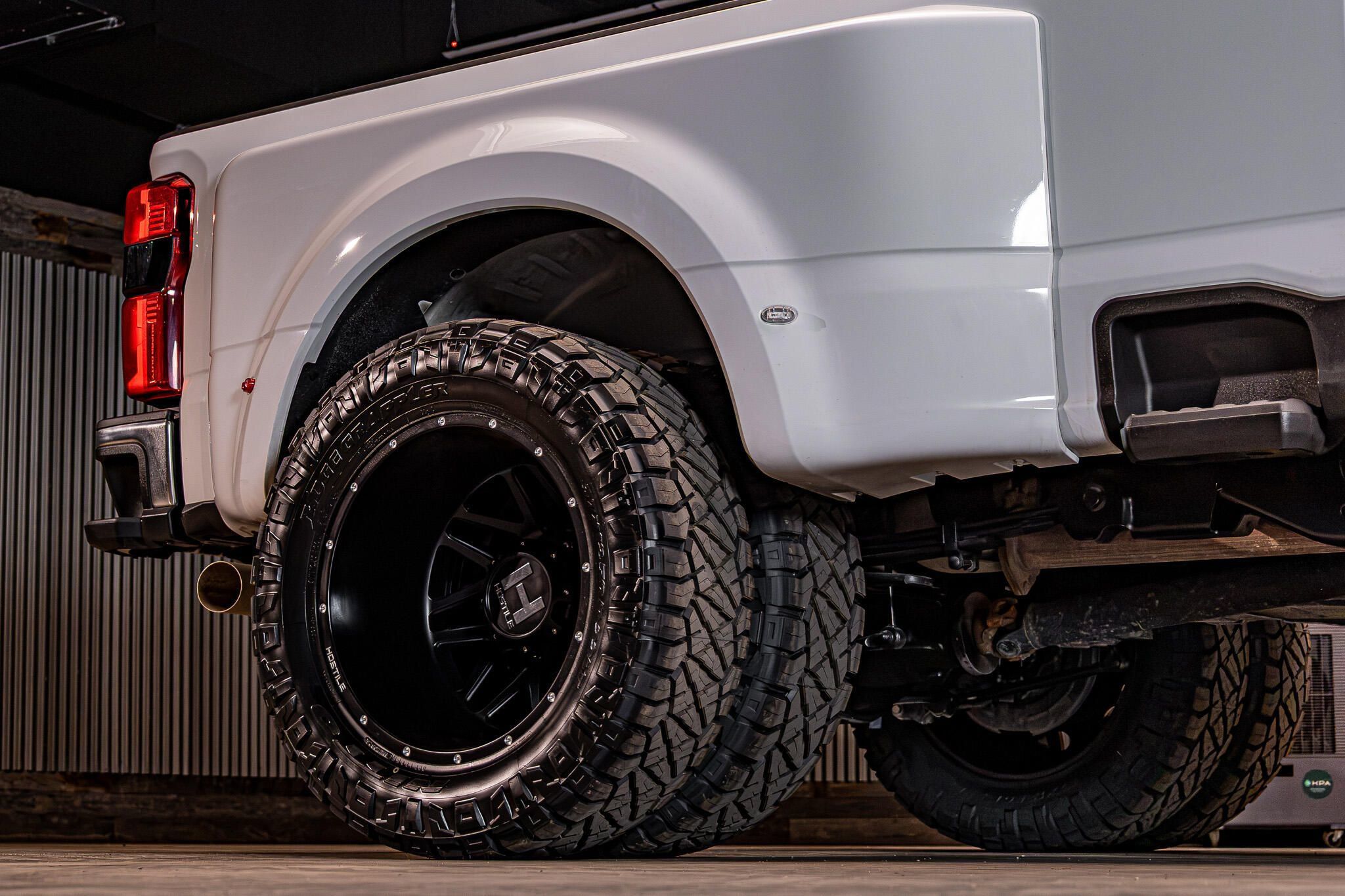 Used 2026 Ford F350 Lariat AWD/4WD image 12