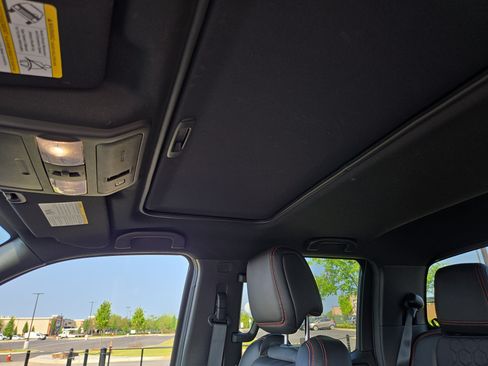 Used 2023 Nissan Frontier PRO-4X w/ Pro-4X Premium Package AWD/4WD image 19
