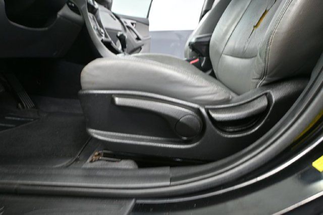Used 2012 Hyundai Elantra Limited w/ Technology Pkg 5 FWD image 15