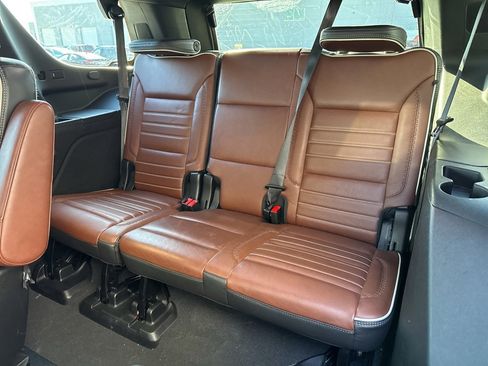 Used 2024 GMC Yukon Denali Ultimate image 19