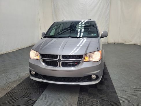 Used 2019 Dodge Grand Caravan SXT w/ Driver Convenience Group FWD image 15