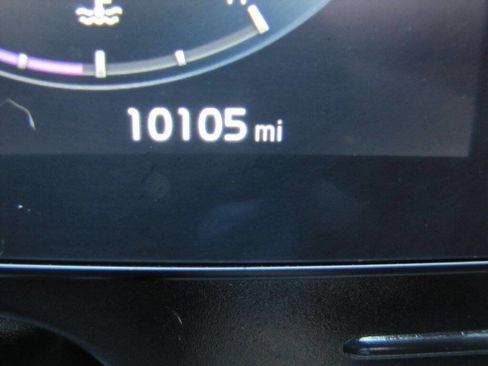 Used 2025 Kia Sportage SX image 36