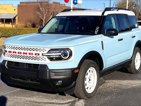 New 2025 Ford Bronco Sport Heritage w/ Convenience Package image 2