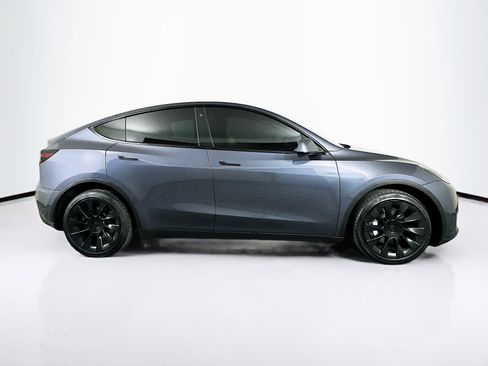Used 2022 Tesla Model Y Long Range AWD/4WD image 10