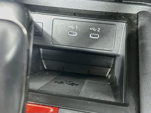 Used 2025 Nissan Kicks SR FWD image 26