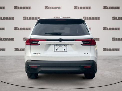 Used 2024 Toyota Grand Highlander XLE image 4