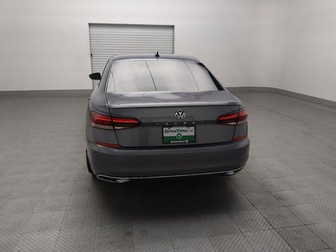 Used 2022 Volkswagen Passat 2.0T FWD image 6