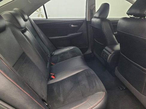 Used 2015 Toyota Camry XSE image 19